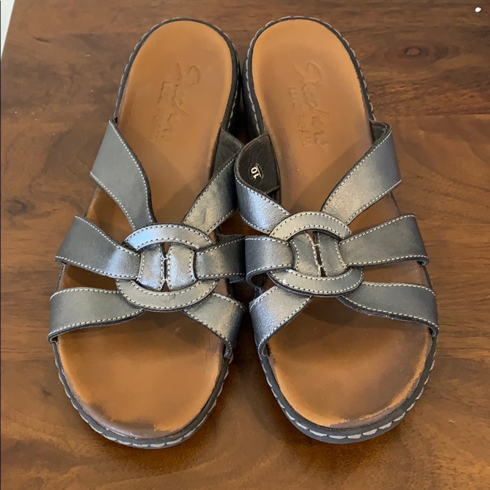 Skechers sandals size 10 Pewter